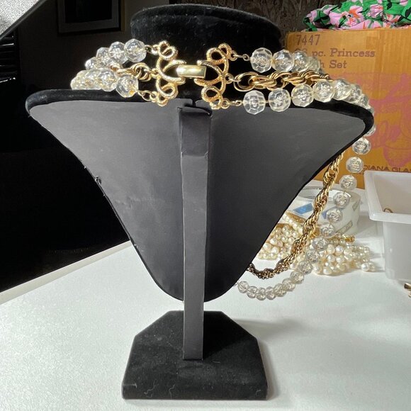 Sarah Coventry Golden Ice 3 strand necklace Lucite beads and gold tone rope chai - Picture 8 of 9